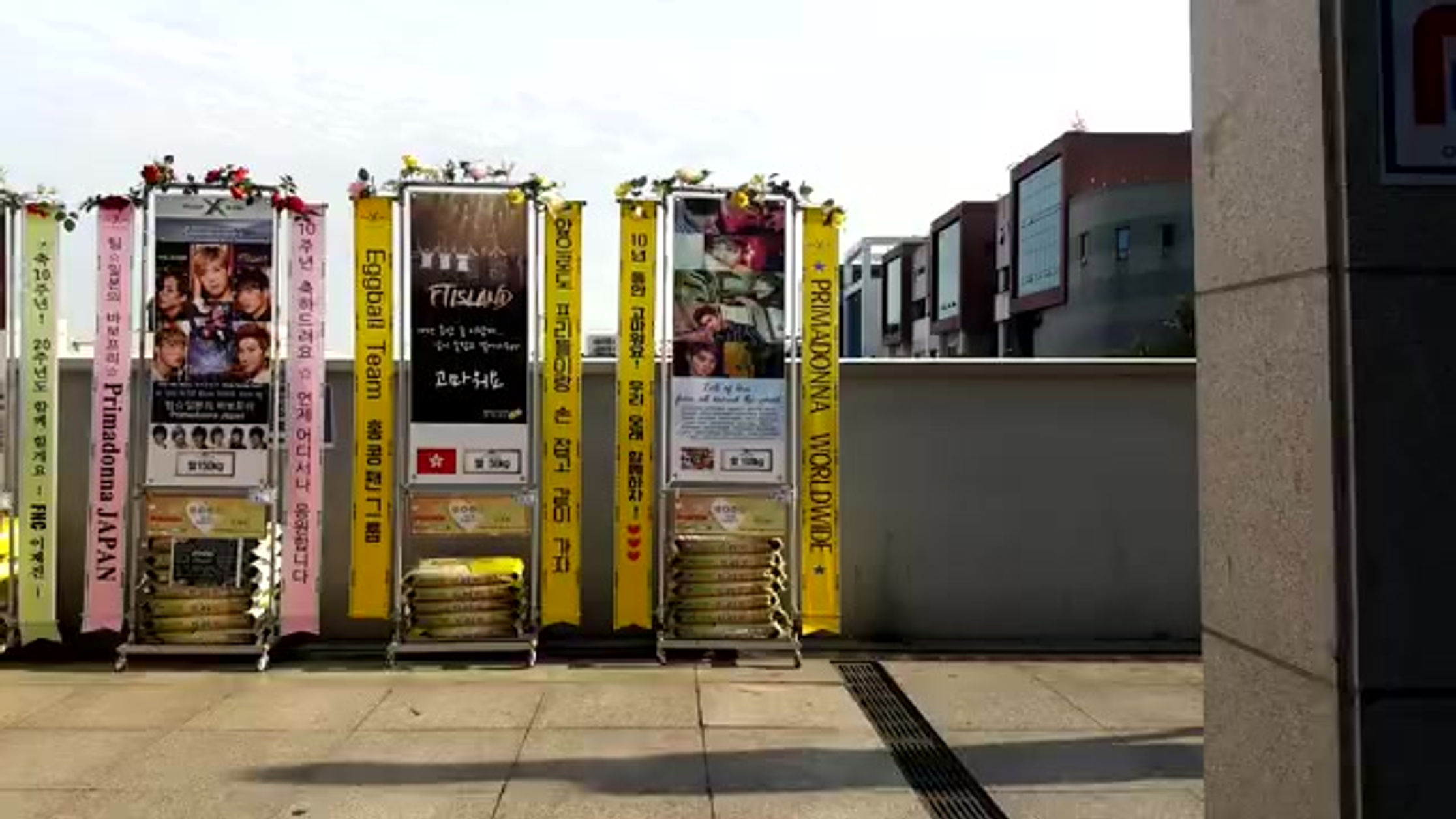 Live X in Seoul Rice Wreath